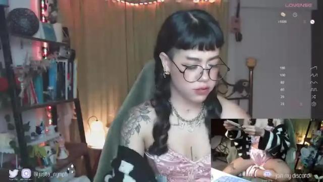 Image 6 of blushing_nymph Stream on Chaturbate on 12 months ago