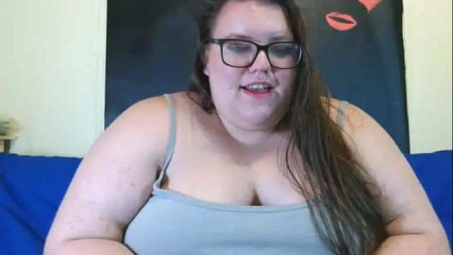 Image 3 of bobbibuttercream Stream on Chaturbate on 3 months ago