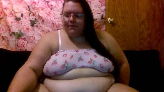 Image 8 of bobbibuttercream Stream on Chaturbate on 8 days ago