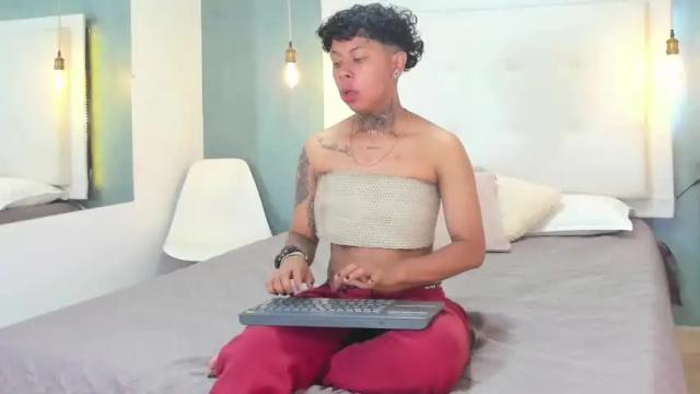 Image 3 of bobbycox_ Stream on Chaturbate on 13 months ago