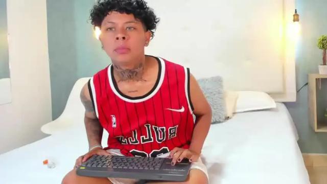Image 3 of bobbycox_ Stream on Chaturbate on 13 months ago
