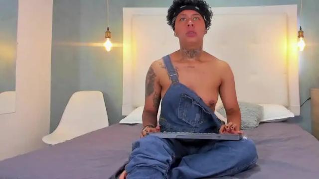 Image 4 of bobbycox_ Stream on Chaturbate on 16 months ago