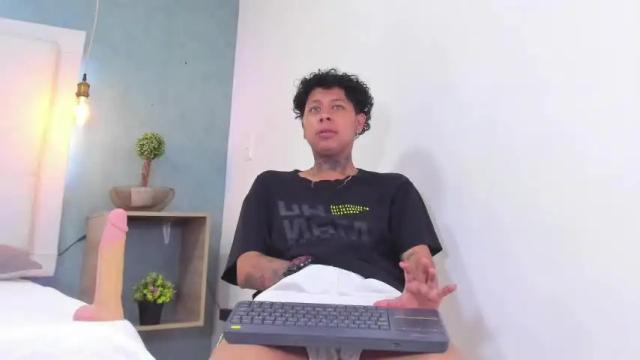 Image 7 of bobbycox_ Stream on Chaturbate on 13 months ago