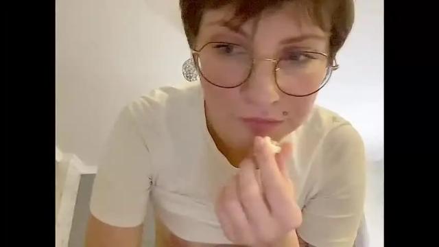 Image 8 of bobwig4 Stream on Chaturbate on 6 days ago