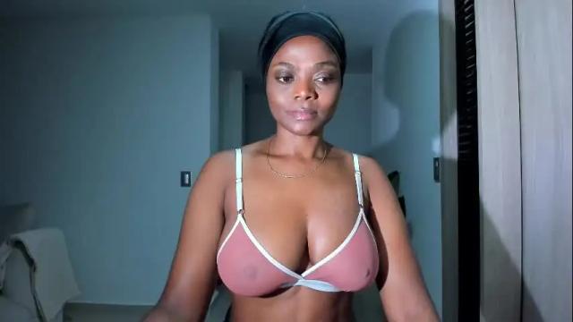 Image 3 of body_desire Stream on Chaturbate on 1 month ago