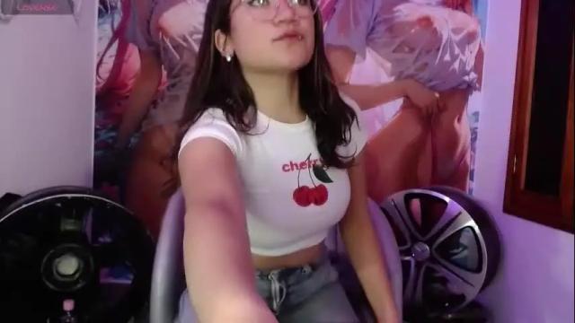 Image 2 of bombon_24 Stream on Chaturbate on 4 months ago