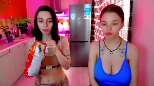 Image 3 of bonbongirls Stream on Chaturbate on 13 months ago