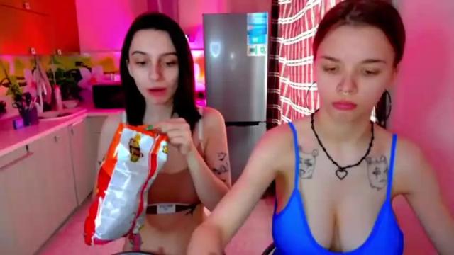 Image 4 of bonbongirls Stream on Chaturbate on 13 months ago