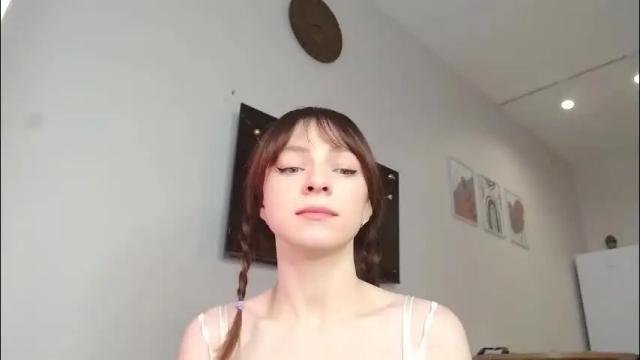 Image 2 of bonjourlabelle Stream on Chaturbate on 22 days ago