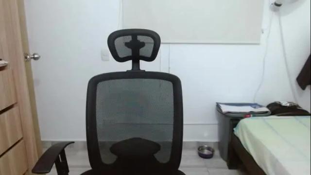 Image 8 of bonni_blonde Stream on Chaturbate on 3 months ago