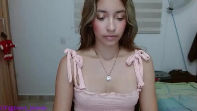 Image 10 of bonni_blonde Stream on Chaturbate on 2 months ago