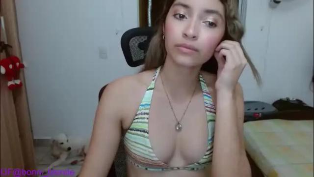 Image 12 of bonni_blonde Stream on Chaturbate on 1 month ago