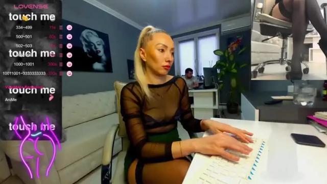 Image 2 of bonnie_annd_clyde Stream on Chaturbate on 13 months ago