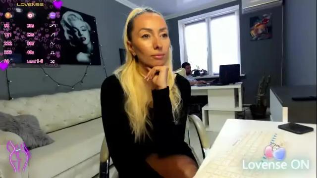 Image 6 of bonnie_annd_clyde Stream on Chaturbate on 27 days ago