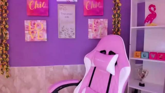 Image 10 of bonnie_benet Stream on Chaturbate on 14 months ago