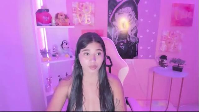 Image 2 of bonnie_benet Stream on Chaturbate on 2 months ago