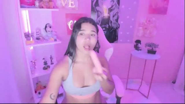 Image 3 of bonnie_benet Stream on Chaturbate on 1 month ago