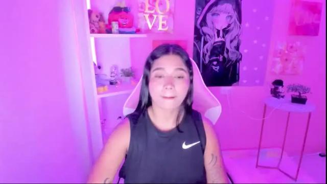 Image 2 of bonnie_benet Stream on Chaturbate on 1 month ago