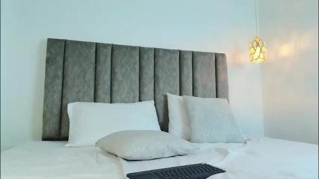 Image 3 of bonnie_bloom Stream on Chaturbate on 2 months ago