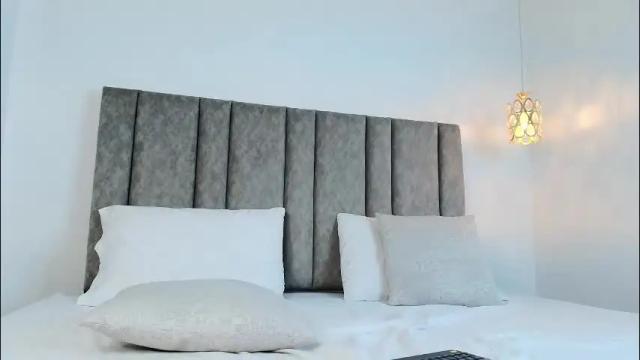 Image 2 of bonnie_bloom Stream on Chaturbate on 1 month ago