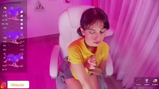 Image 2 of bonnie_h0ney Stream on Chaturbate on 14 months ago