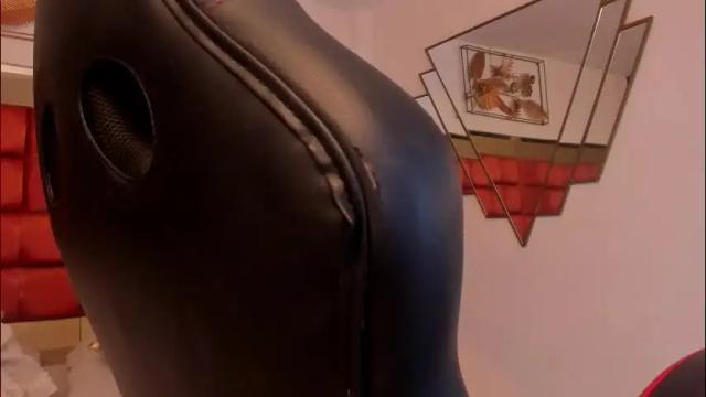 Image 3 of bonniecute_ Stream on Chaturbate on 1 month ago