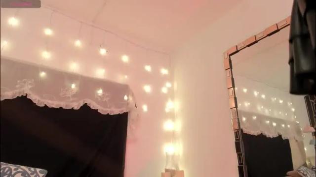 Image 4 of bonniecute_ Stream on Chaturbate on 1 day ago