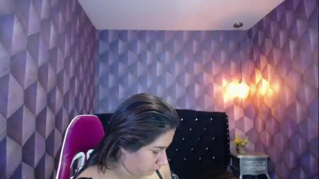 Image 6 of bonniegrayson Stream on Chaturbate on 8 months ago