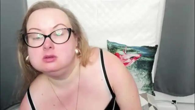 Image 3 of bonnieshining Stream on Chaturbate on 1 month ago