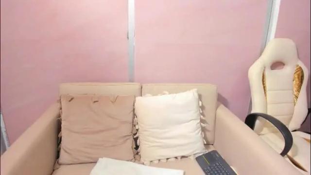 Image 6 of bonny_petite Stream on Chaturbate on 2 days ago