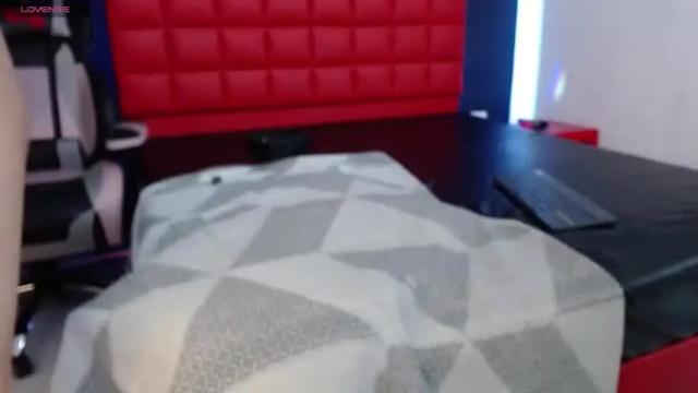 Image 7 of bonnyandmahia_gh Stream on Chaturbate on 18 months ago