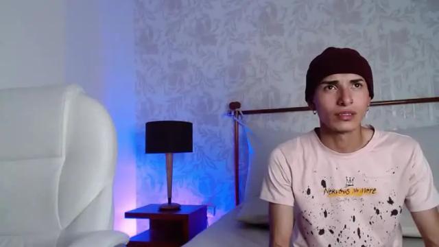 Image 3 of bonnyandmahia_gh Stream on Chaturbate on 18 months ago