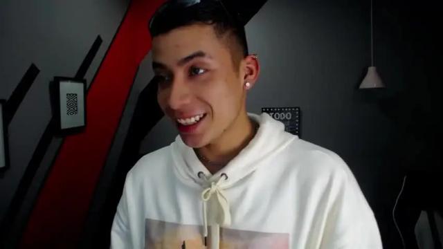 Image 11 of bony_klay Stream on Chaturbate on 25 months ago