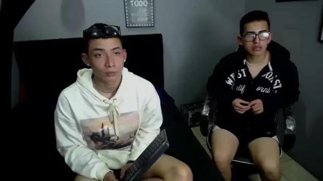 Image 4 of bony_klay Stream on Chaturbate on 25 months ago