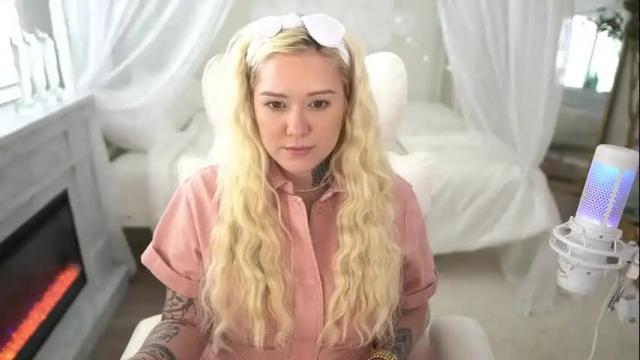 Image 6 of boobznbeer Stream on Chaturbate on 2 months ago