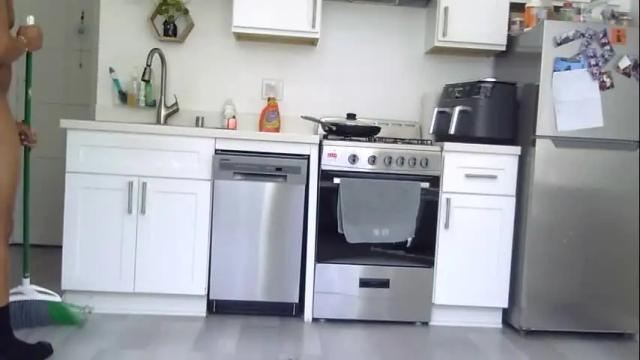 Thumbnail 2, boogda's Stream at Chaturbate, 23 months ago