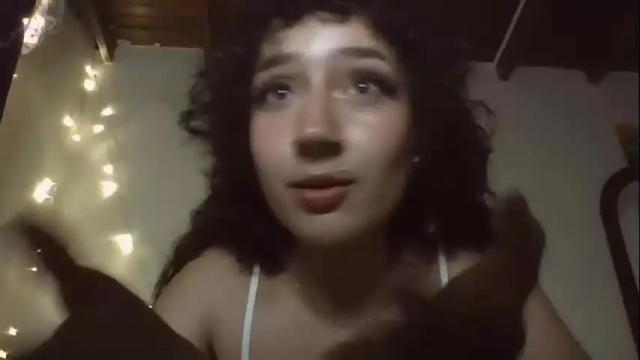 Image 11 of boomaria Stream on Chaturbate on 9 months ago