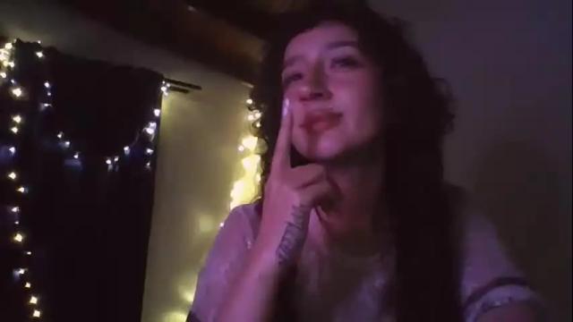 Image 3 of boomaria Stream on Chaturbate on 9 months ago