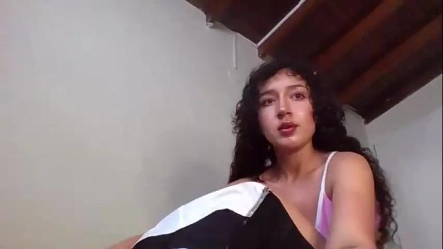 Image 2 of boomaria Stream on Chaturbate on 8 months ago