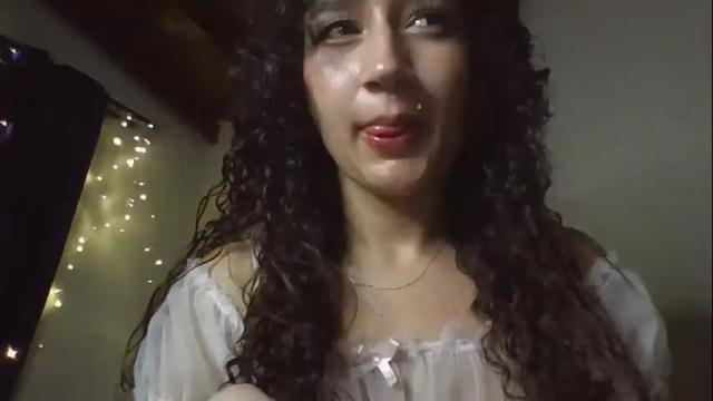 Image 6 of boomaria Stream on Chaturbate on 6 months ago