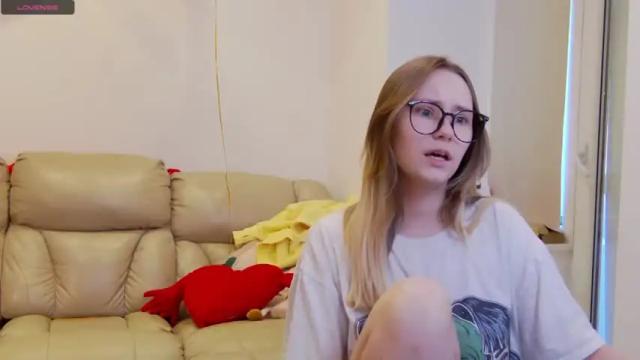 Image 7 of boooooom_ Stream on Chaturbate on 19 months ago