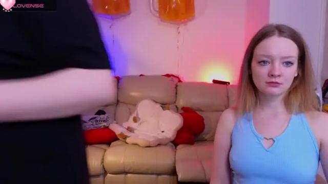 Image 12 of boooooom_ Stream on Chaturbate on 19 months ago