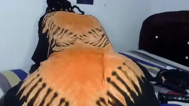 Image 12 of bootyshawry Stream on Chaturbate on 22 months ago