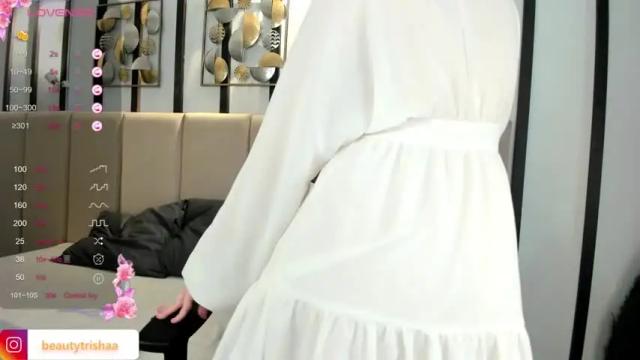 Image 10 of bootytrisha Stream on Chaturbate on 15 months ago