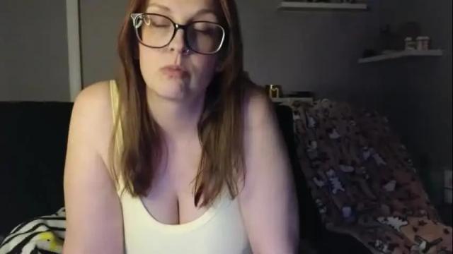 Image 3 of boredbustyhousewife Stream on Chaturbate on 1 month ago