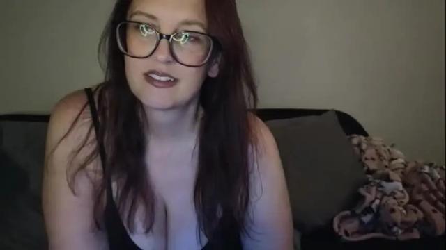 Image 6 of boredbustyhousewife Stream on Chaturbate on 1 month ago
