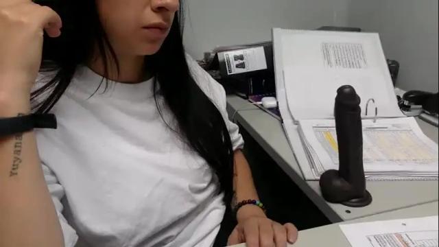 Image 7 of bosskathlyn Stream on Chaturbate on 15 months ago