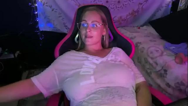 Image 11 of bossmomma Stream on Chaturbate on 3 months ago