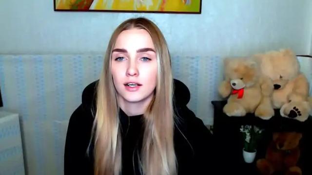 Image 8 of bottomless_eyes_ Stream on Chaturbate on 17 months ago