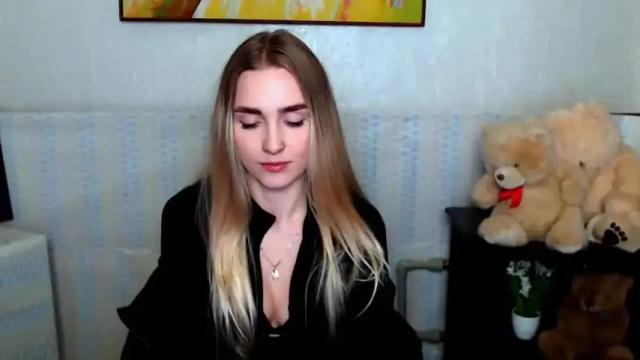 Image 2 of bottomless_eyes_ Stream on Chaturbate on 16 months ago
